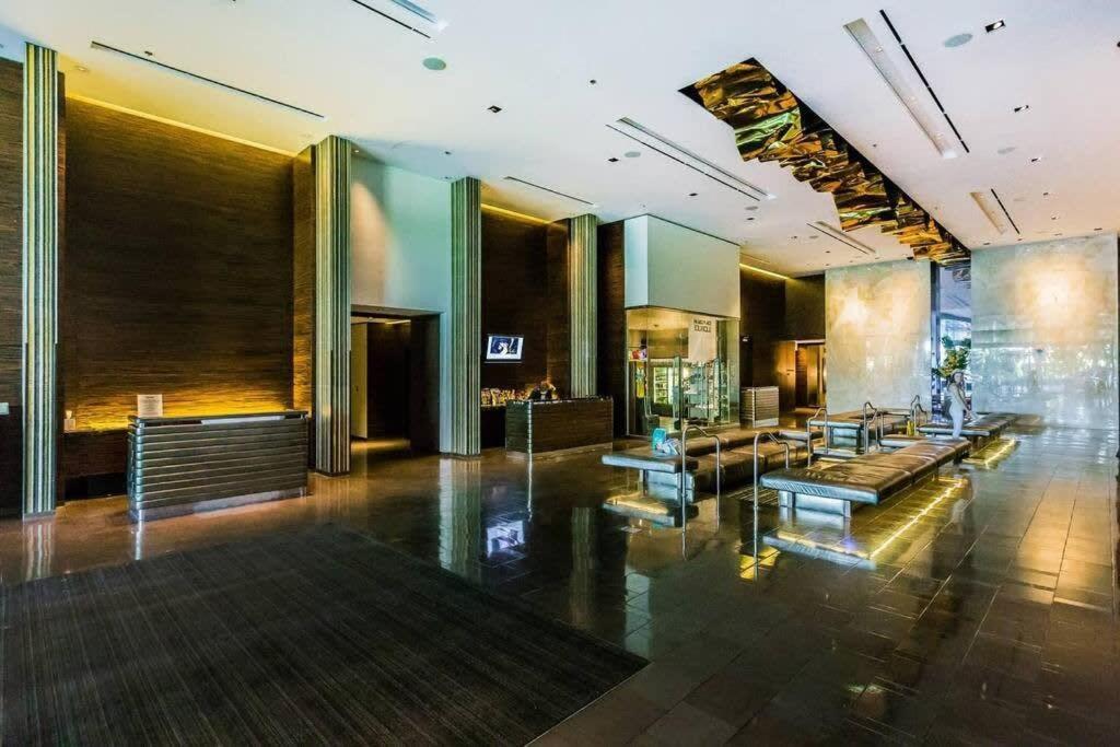 Palms Strip View & Balcony Access 36316 Apartamento *